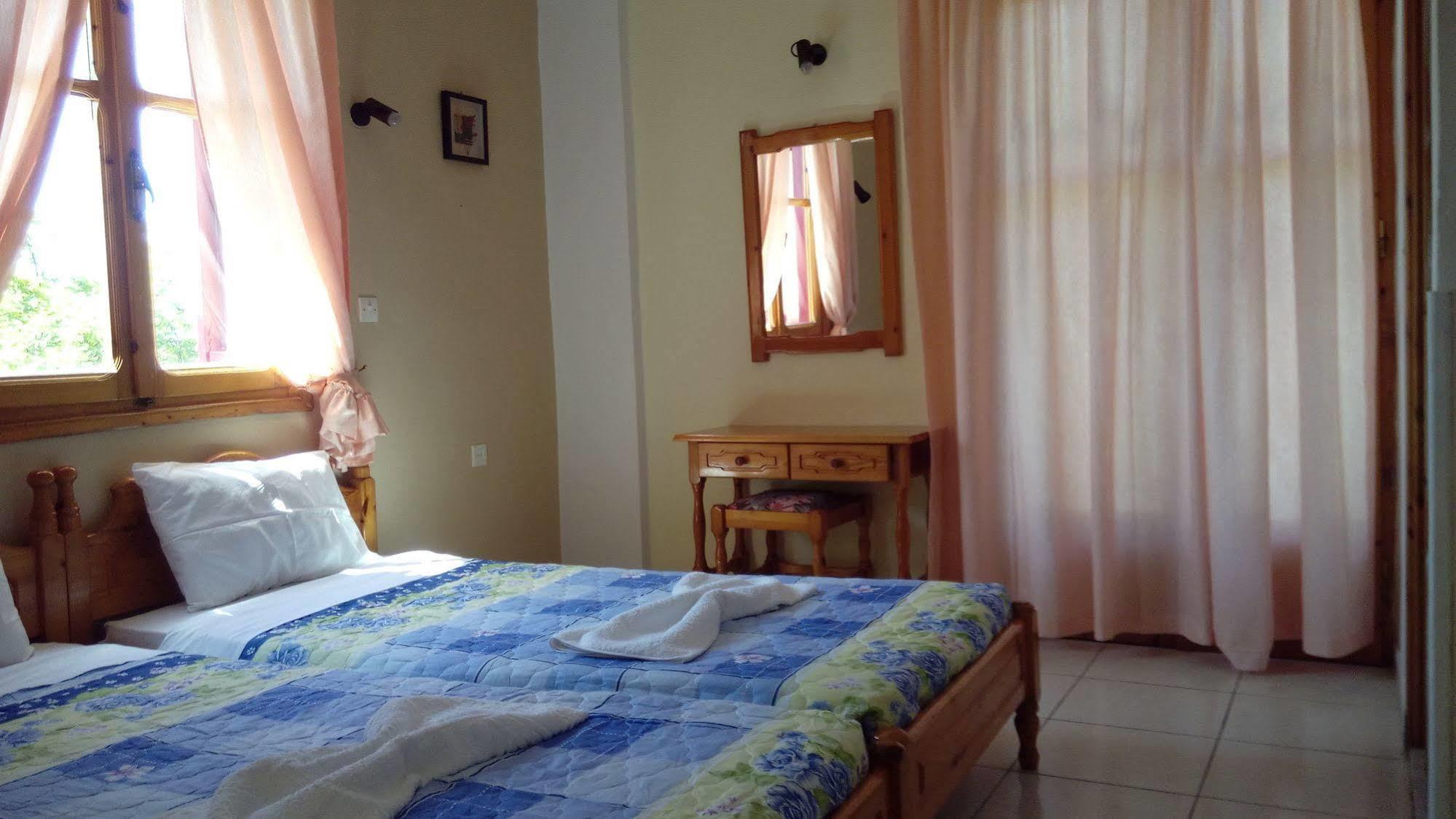 Anessis Cosmos Apart otel Anaxos Dış mekan fotoğraf